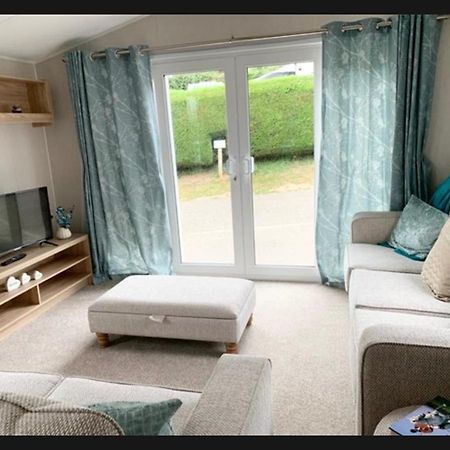 فيلا Exotic 3-Bed Caravan At Newquay Holiday Park المظهر الخارجي الصورة