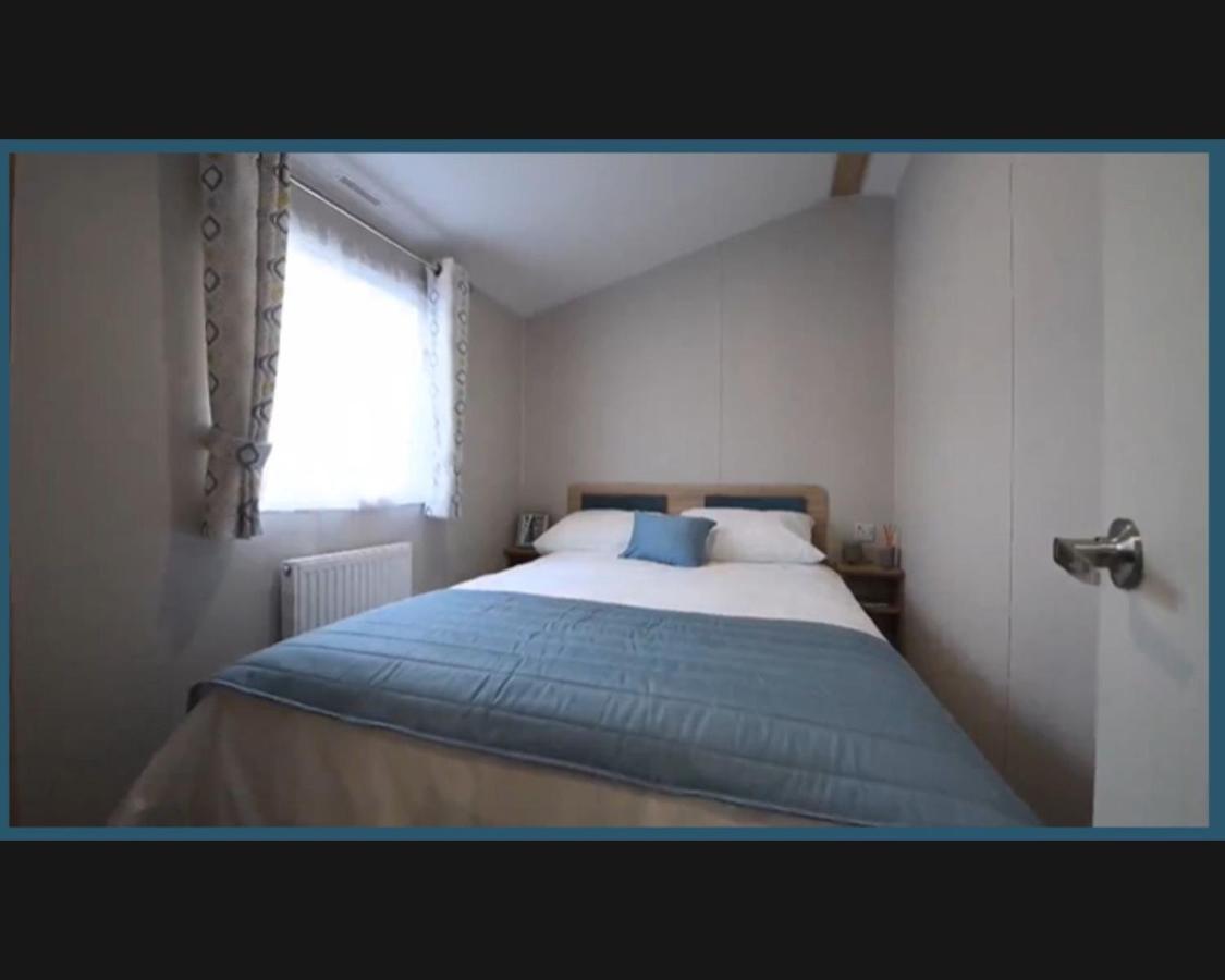 فيلا Exotic 3-Bed Caravan At Newquay Holiday Park المظهر الخارجي الصورة