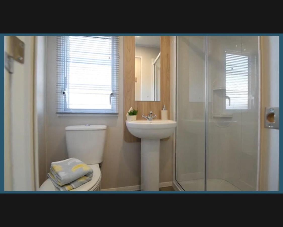 فيلا Exotic 3-Bed Caravan At Newquay Holiday Park المظهر الخارجي الصورة