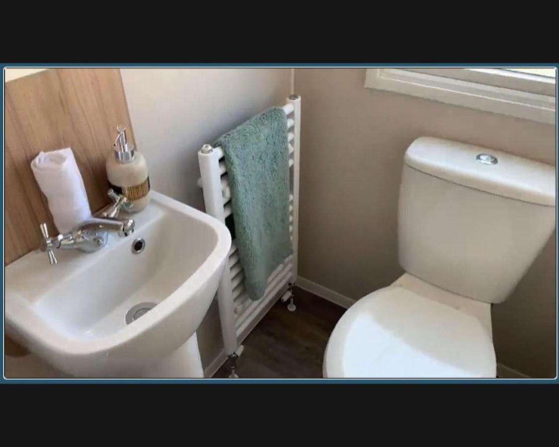 فيلا Exotic 3-Bed Caravan At Newquay Holiday Park المظهر الخارجي الصورة