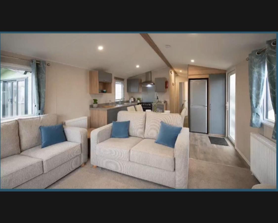 فيلا Exotic 3-Bed Caravan At Newquay Holiday Park المظهر الخارجي الصورة