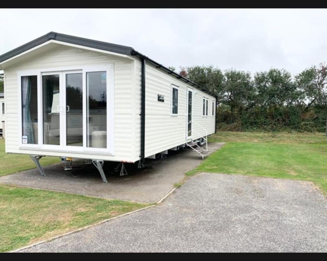 فيلا Exotic 3-Bed Caravan At Newquay Holiday Park المظهر الخارجي الصورة