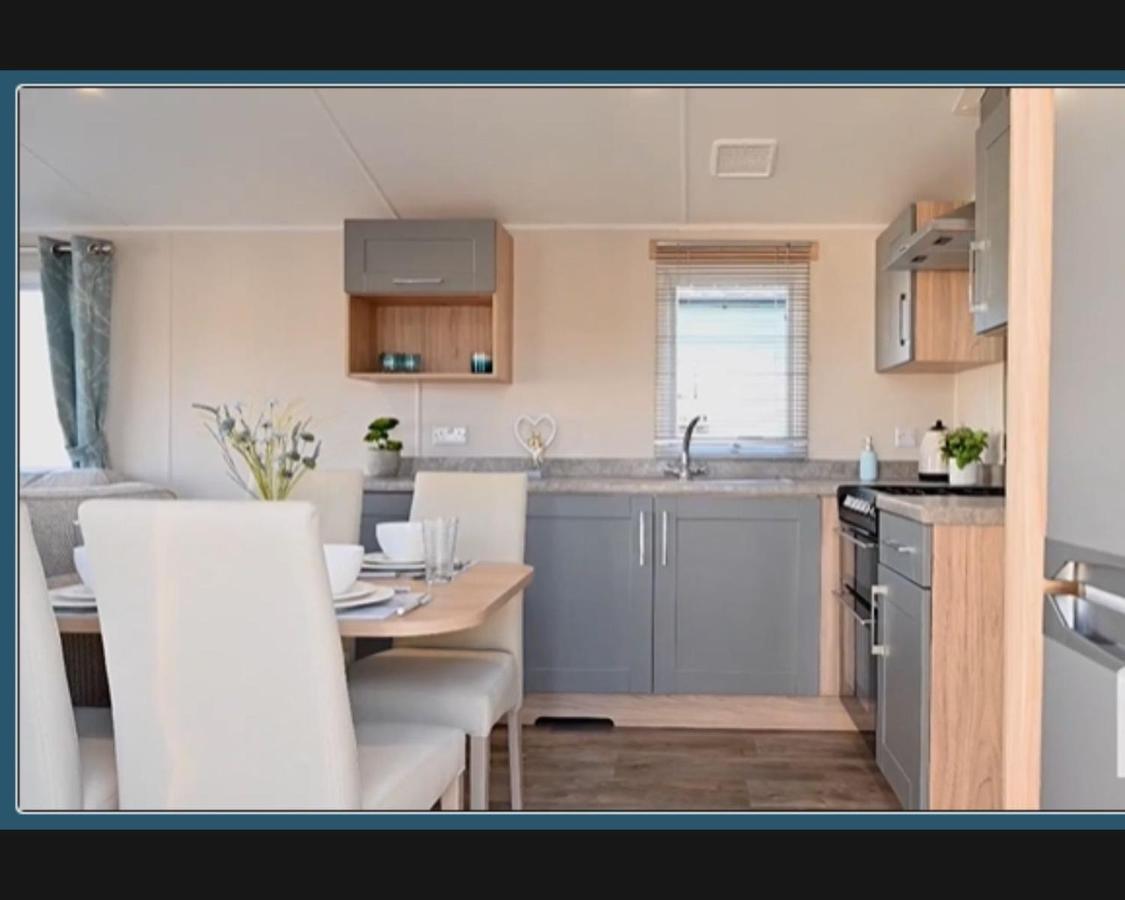 فيلا Exotic 3-Bed Caravan At Newquay Holiday Park المظهر الخارجي الصورة