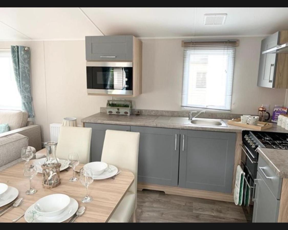 فيلا Exotic 3-Bed Caravan At Newquay Holiday Park المظهر الخارجي الصورة