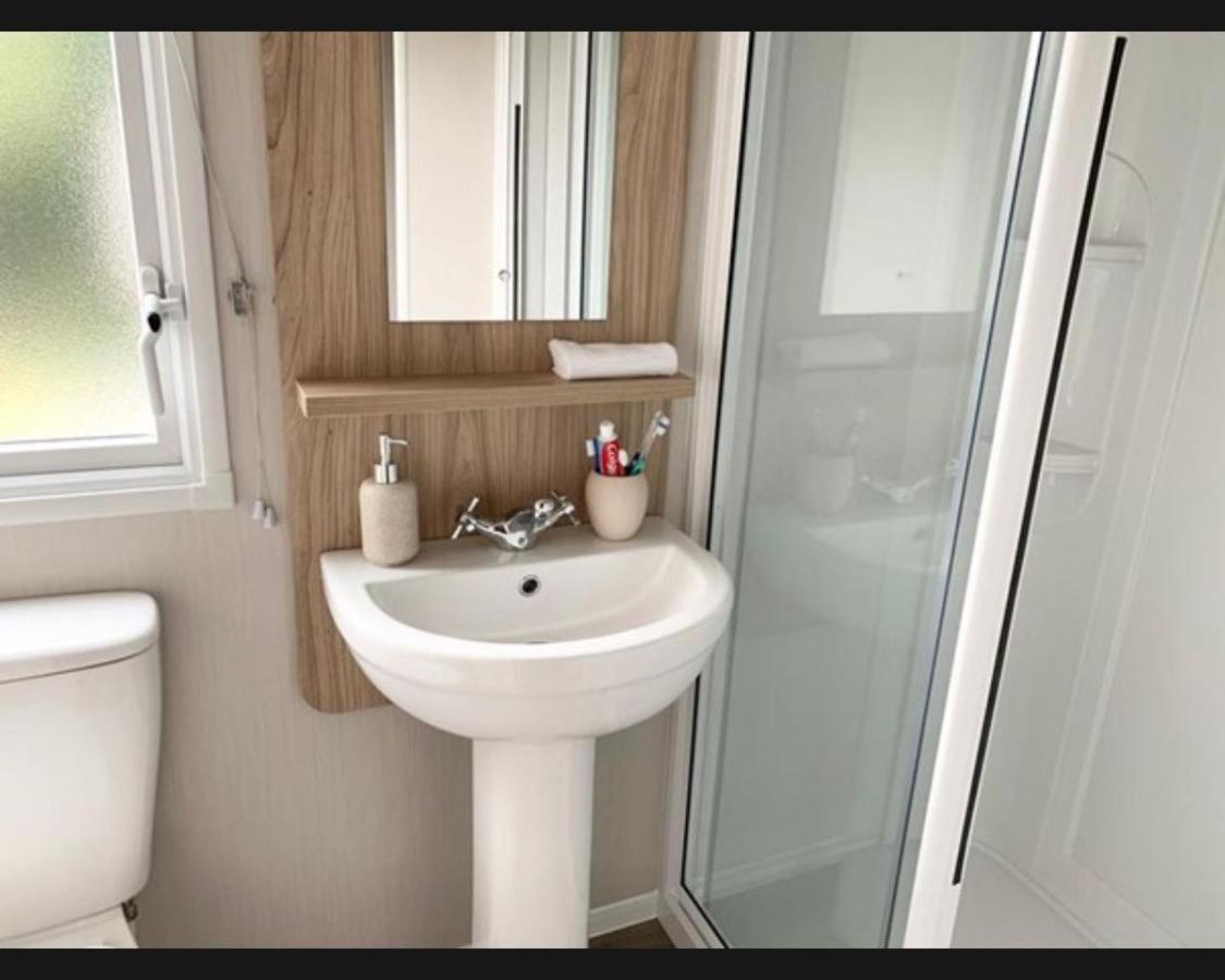 فيلا Exotic 3-Bed Caravan At Newquay Holiday Park المظهر الخارجي الصورة