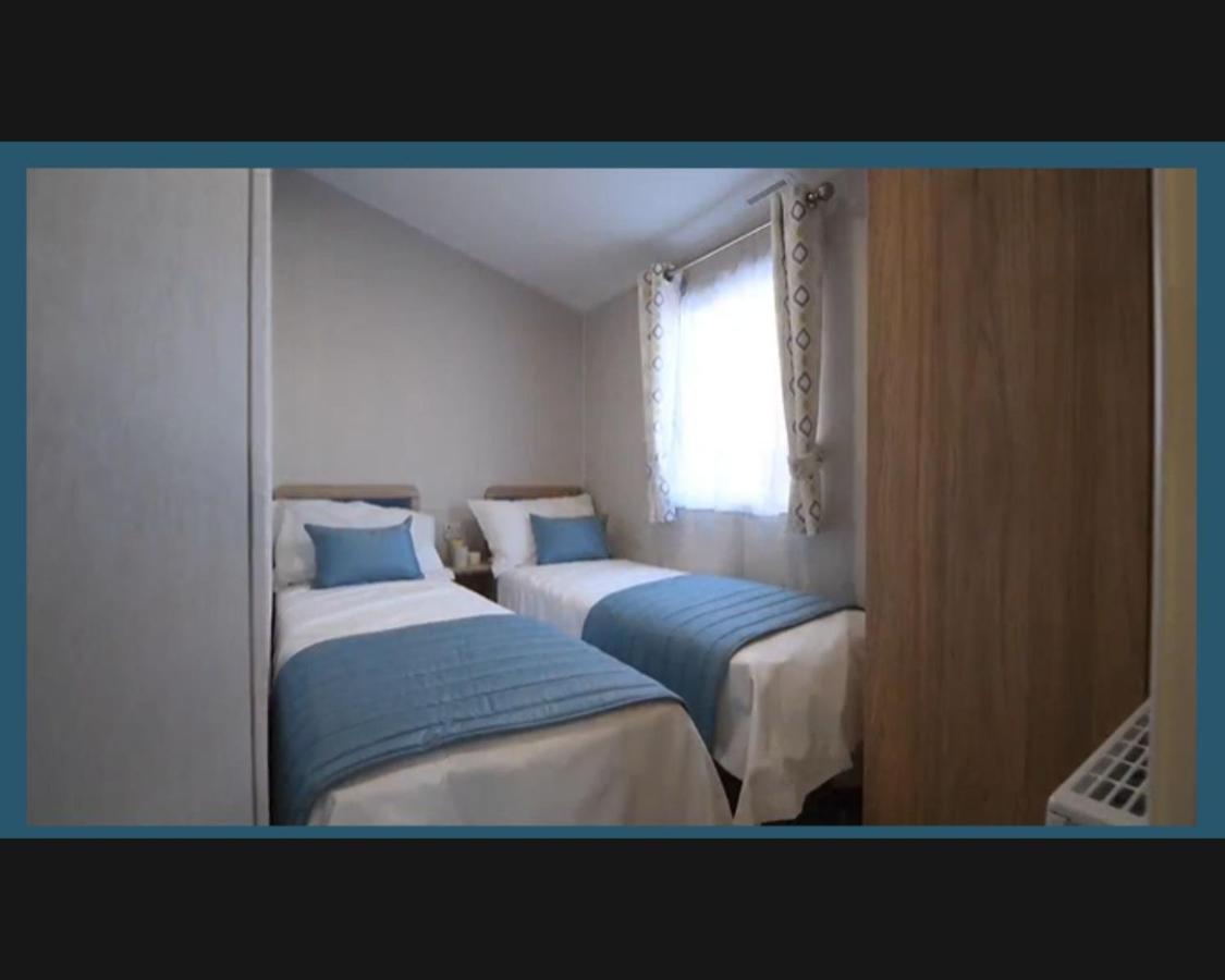 فيلا Exotic 3-Bed Caravan At Newquay Holiday Park المظهر الخارجي الصورة
