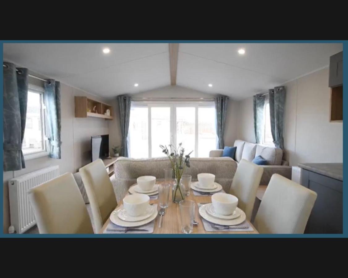 فيلا Exotic 3-Bed Caravan At Newquay Holiday Park المظهر الخارجي الصورة