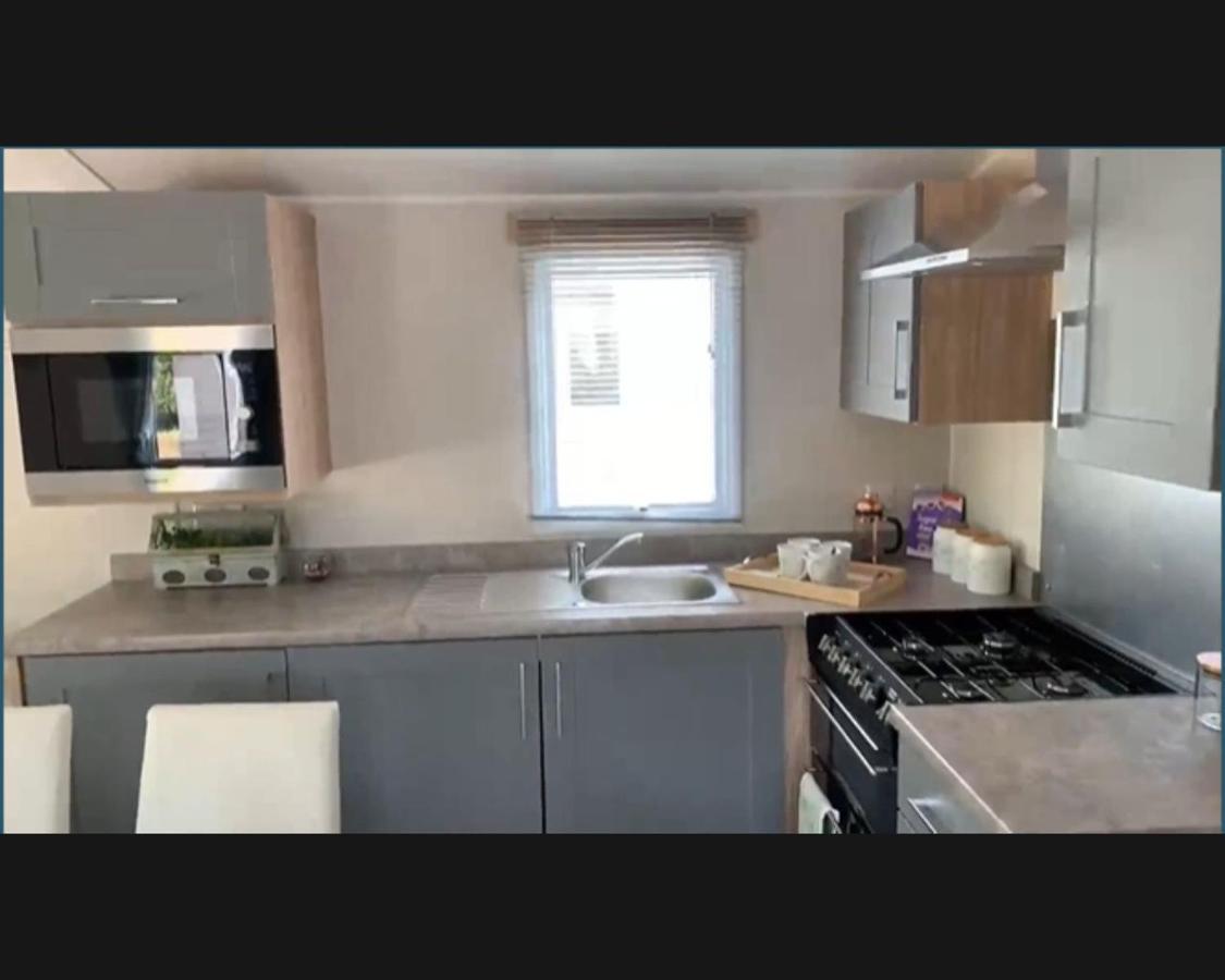 فيلا Exotic 3-Bed Caravan At Newquay Holiday Park المظهر الخارجي الصورة