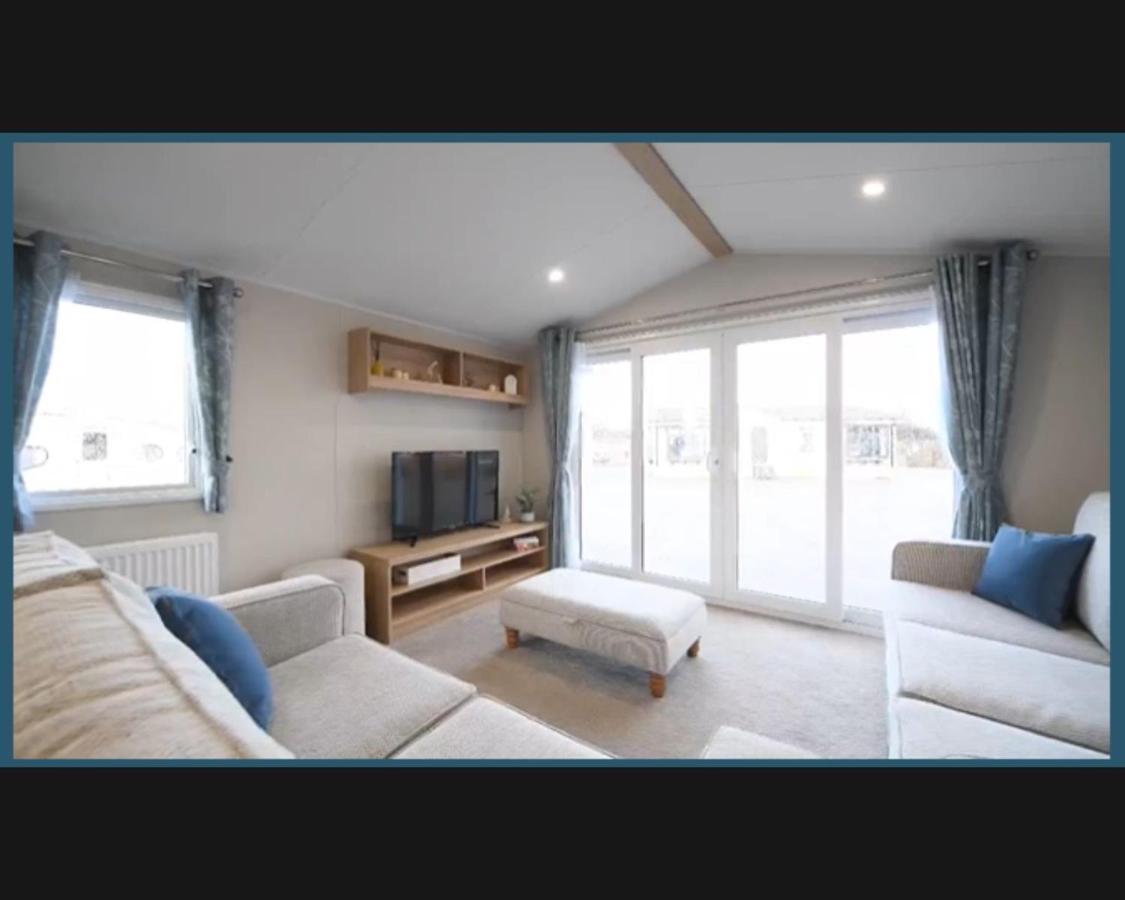 فيلا Exotic 3-Bed Caravan At Newquay Holiday Park المظهر الخارجي الصورة