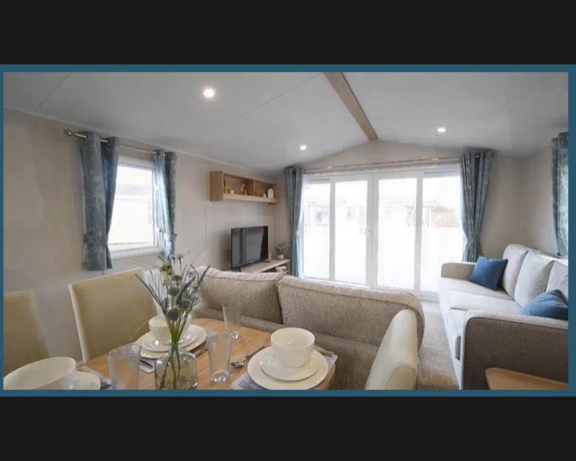 فيلا Exotic 3-Bed Caravan At Newquay Holiday Park المظهر الخارجي الصورة
